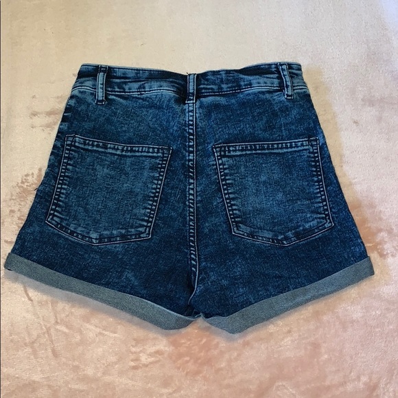 Divided shorts US size 6! - Picture 3 of 5